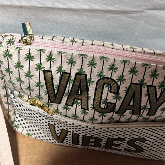 Vacation Bag - Picture 3 of 5